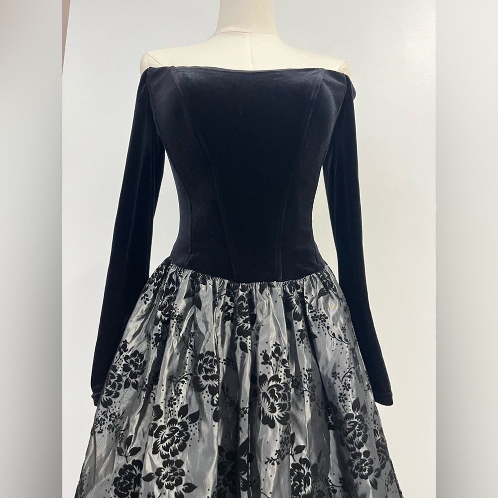 Vtg Scott McClintock Black Velvet Off Shoulder Floral Dress‎ Gothic Dark Romance